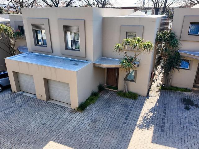 3 Bedroom Townhouse in Bedfordview