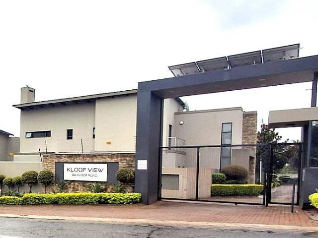 3 Bedroom Townhouse in Bedfordview