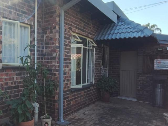 3 Bedroom Townhouse in Bela Bela