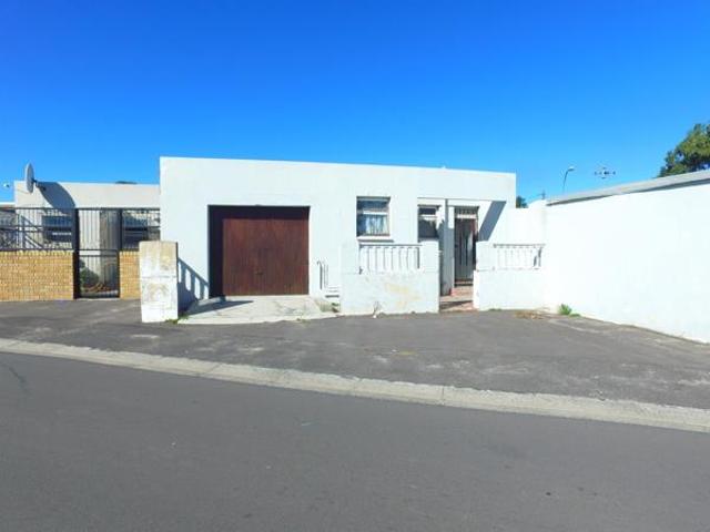 3 Bedroom Townhouse in Belhar