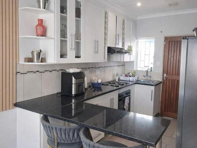 3 Bedroom Townhouse in Bendor