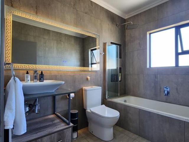 3 Bedroom Townhouse in Bendor