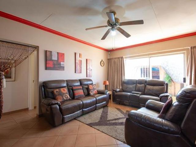 3 Bedroom Townhouse in Bergsig