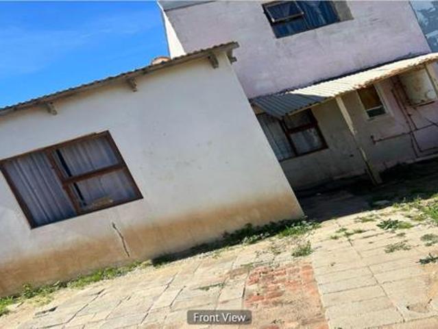 3 Bedroom Townhouse in Bethelsdorp