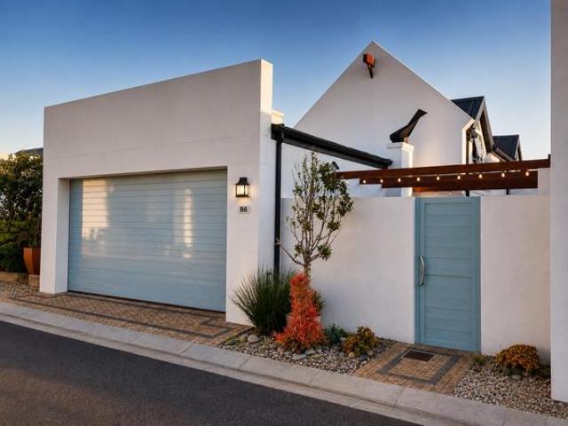3 Bedroom Townhouse in Big Bay