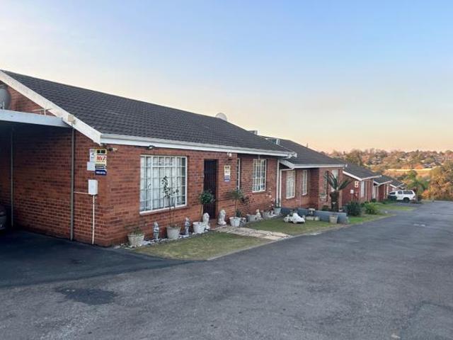 3 Bedroom Townhouse in Bisley