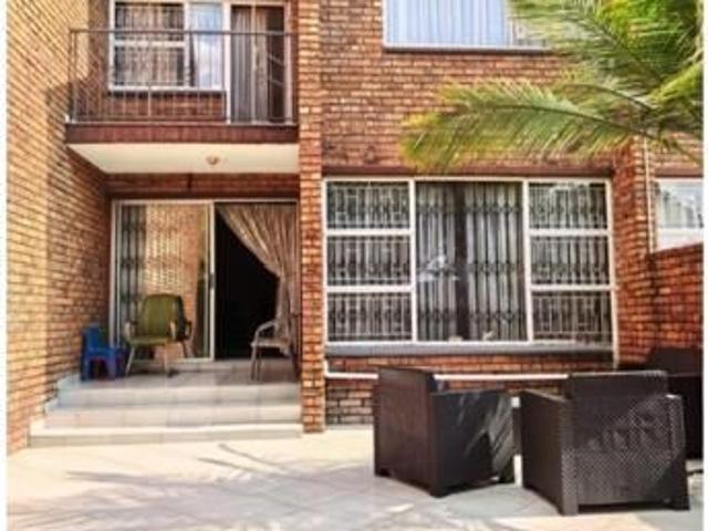 3 Bedroom Townhouse in Birch Acres
