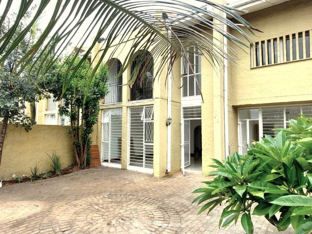 3 Bedroom Townhouse in Blackheath