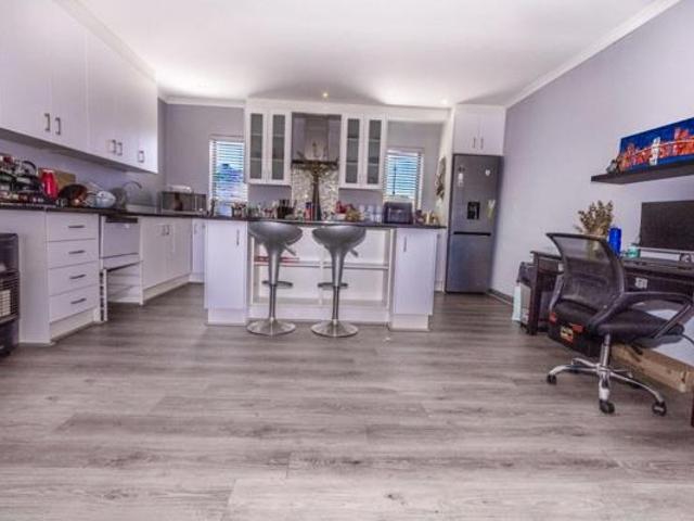 3 Bedroom Townhouse in Blouberg Sands