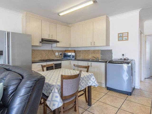 3 Bedroom Townhouse in Blue Downs
