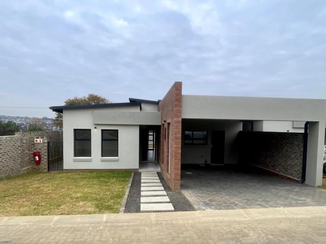 3 Bedroom Townhouse in Blue Hills