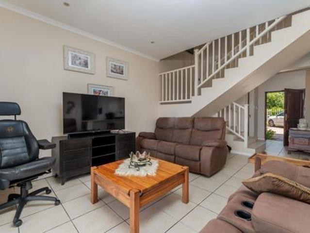 3 Bedroom Townhouse in Blythedale Beach