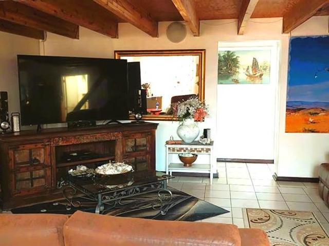 3 Bedroom Townhouse in Bonaero Park