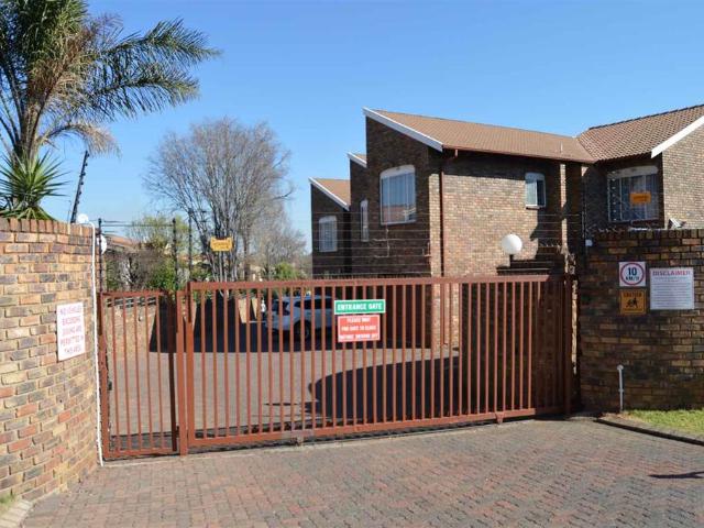 3 Bedroom Townhouse in Brackendowns