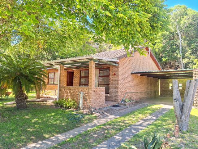 3 Bedroom Townhouse in Brenton On Lake