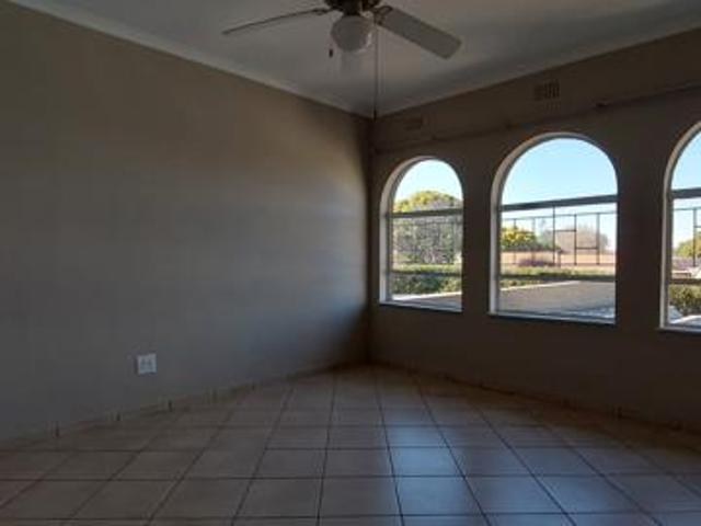 3 Bedroom Townhouse in Brentwood Park