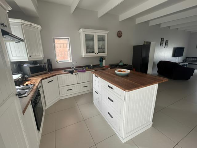 3 Bedroom Townhouse in Bredasdorp