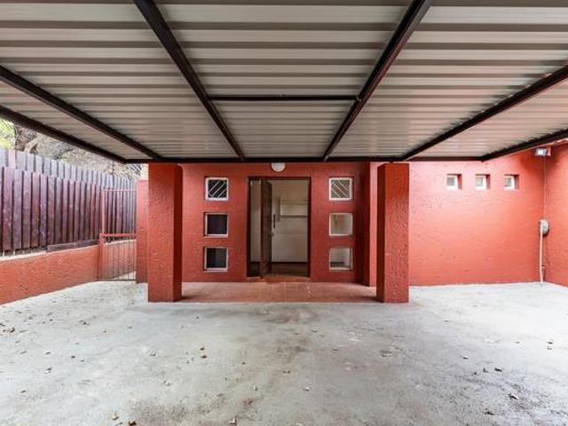 3 Bedroom Townhouse in Brooklyn