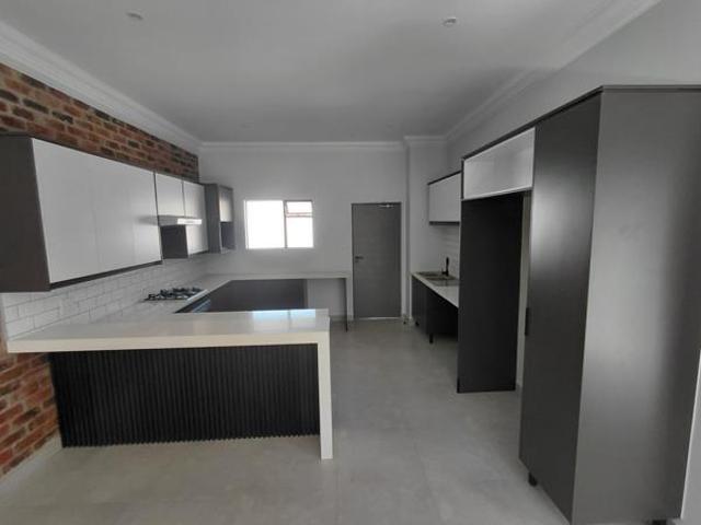 3 Bedroom Townhouse in Bryanston