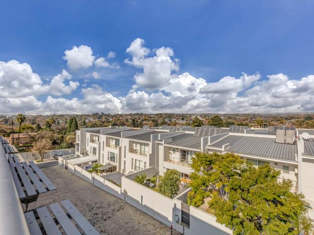 3 Bedroom Townhouse in Bryanston