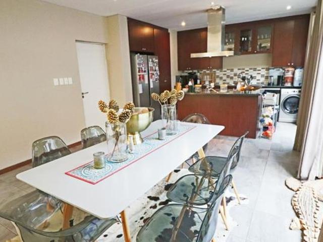 3 Bedroom Townhouse in Bryanston East