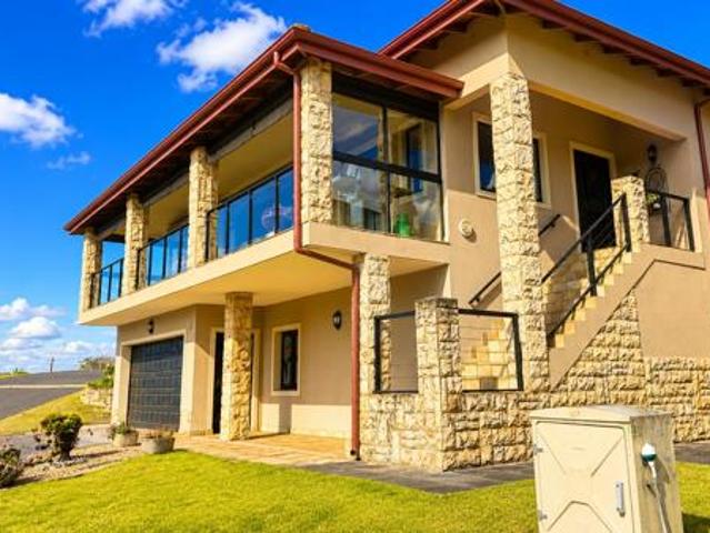 3 Bedroom Townhouse in Camperdown
