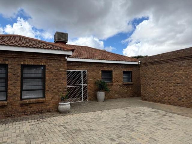 3 Bedroom Townhouse in Carters Glen