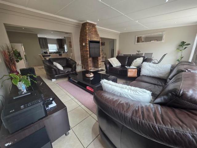 3 Bedroom Townhouse in Carters Glen
