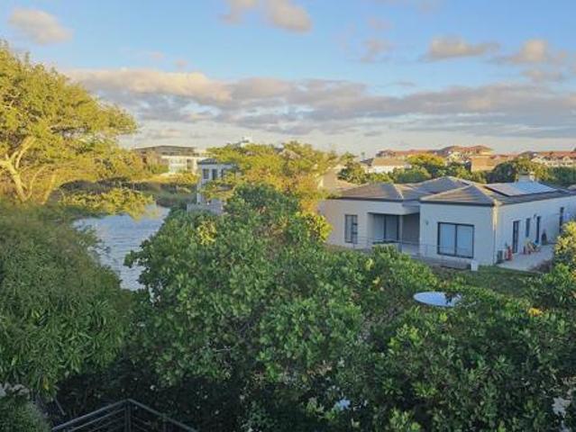 3 Bedroom Townhouse in Century City
