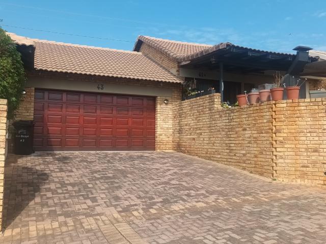 3 Bedroom Townhouse in Chancliff