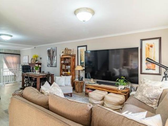 3 Bedroom Townhouse in Chancliff Ridge