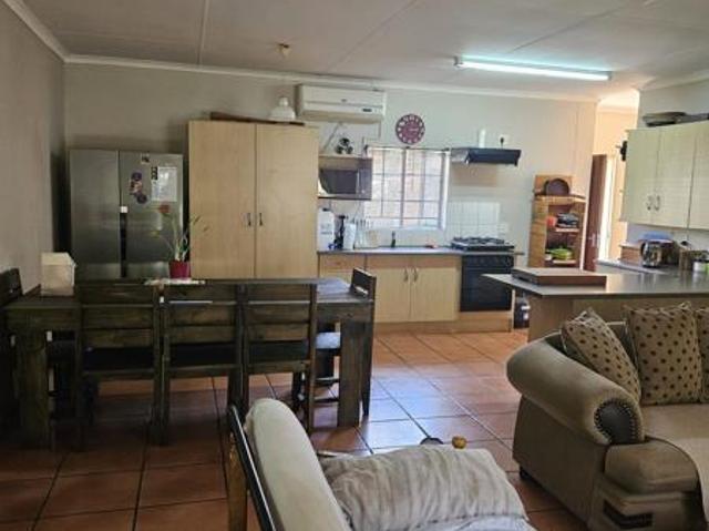 3 Bedroom Townhouse in Chroom Park