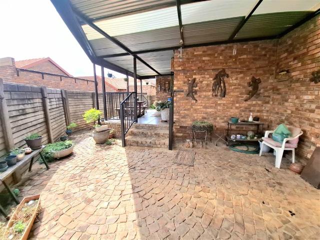 3 Bedroom Townhouse in Claremont