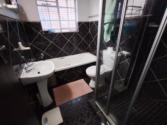 3 Bedroom Townhouse in Clubview