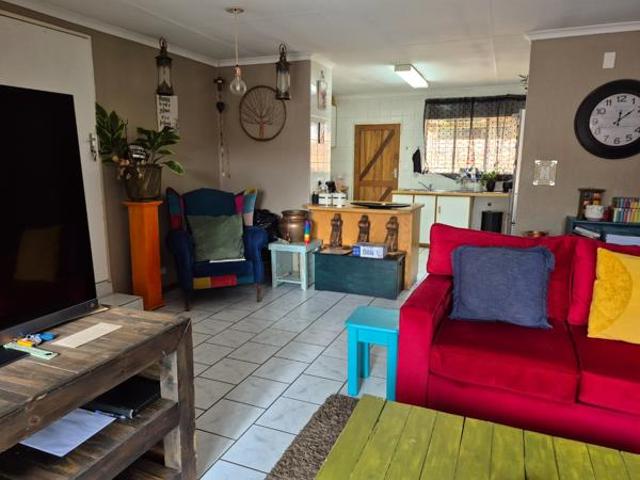 3 Bedroom Townhouse in Clubview