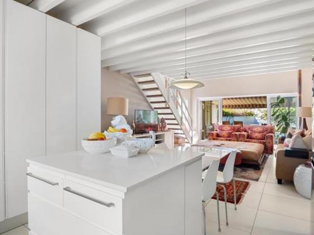 3 Bedroom Townhouse in Constantia
