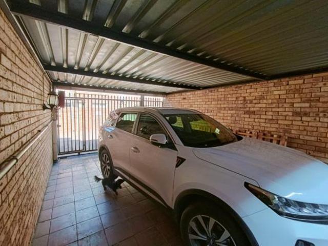 3 Bedroom Townhouse in Dagbreek