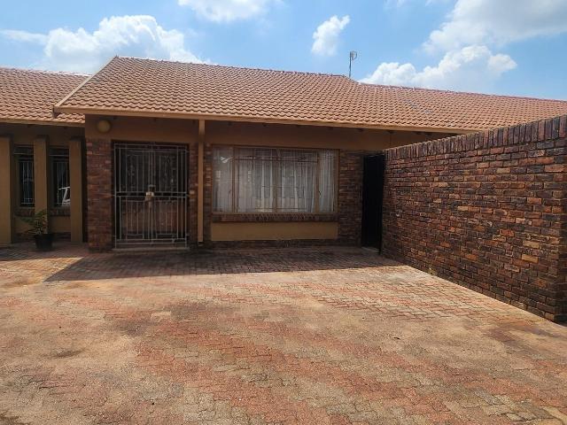 3 Bedroom Townhouse in Del Judor