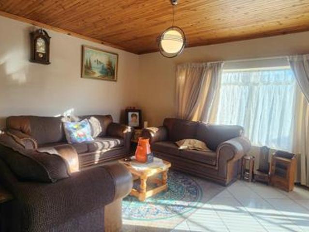 3 Bedroom Townhouse in Del Judor Ext 2