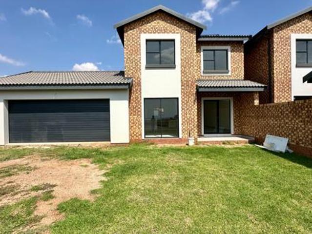 3 Bedroom Townhouse in Del Judor Ext 4