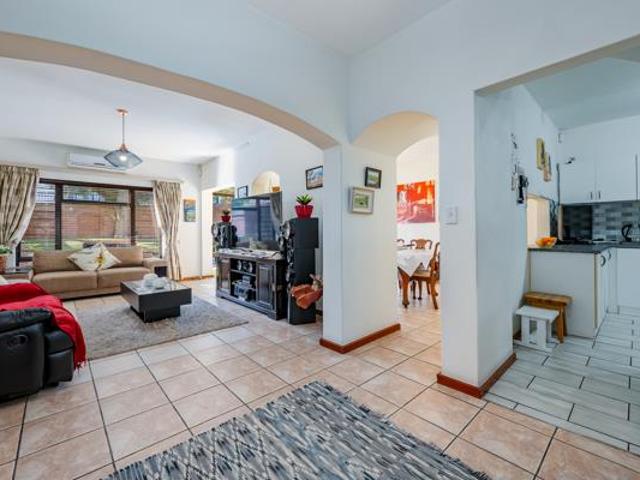 3 Bedroom Townhouse in Die Wingerd