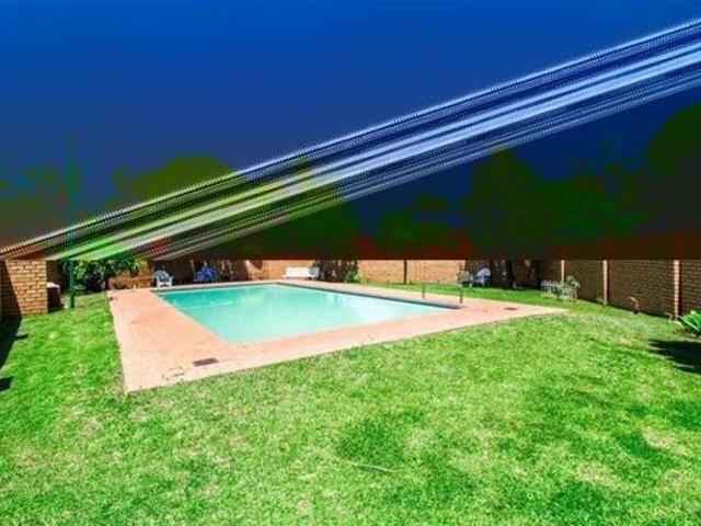 3 Bedroom Townhouse in Die Wilgers