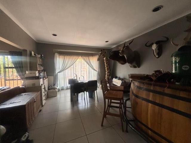 3 Bedroom Townhouse in Die Heuwel