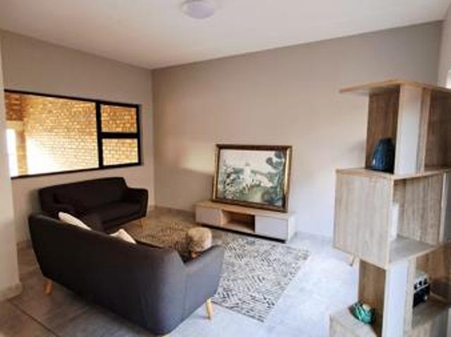 3 Bedroom Townhouse in Die Heuwel