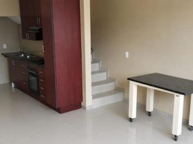 3 Bedroom Townhouse in Die Heuwel Ext 1