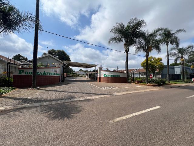 3 Bedroom Townhouse in Die Hoewes