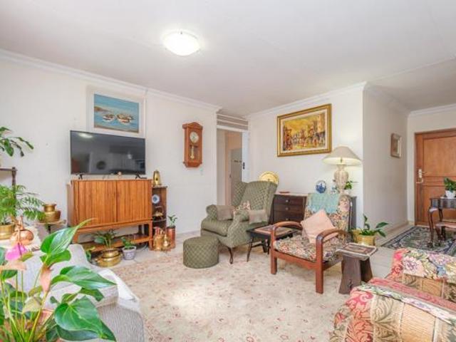 3 Bedroom Townhouse in Die Hoewes