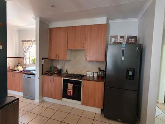3 Bedroom Townhouse in Die Hoewes