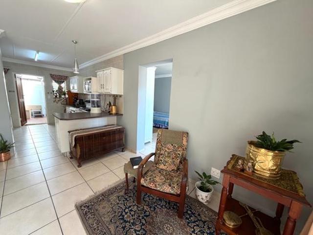 3 Bedroom Townhouse in Die Hoewes