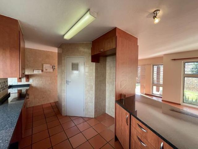 3 Bedroom Townhouse in Die Hoewes